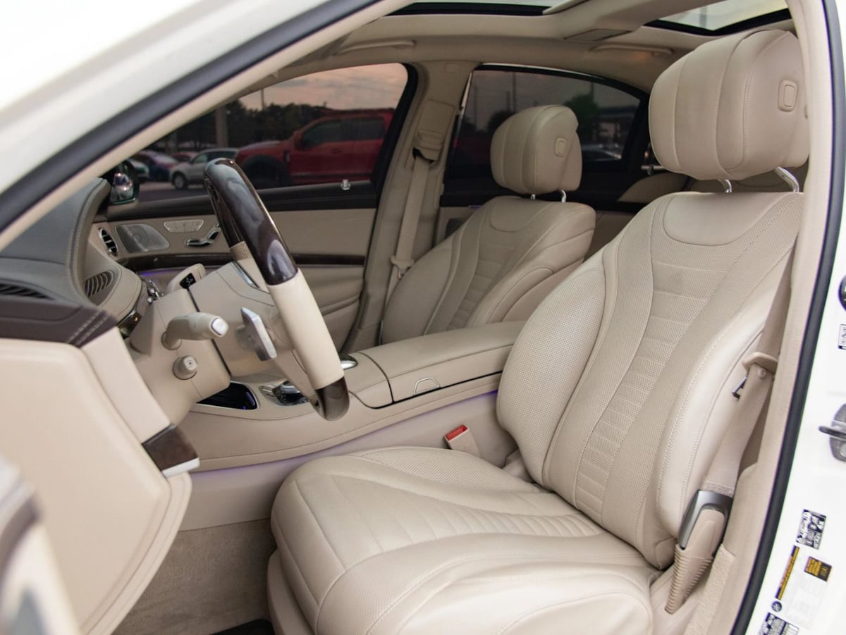 Mercedes-Benz 560 photo 23