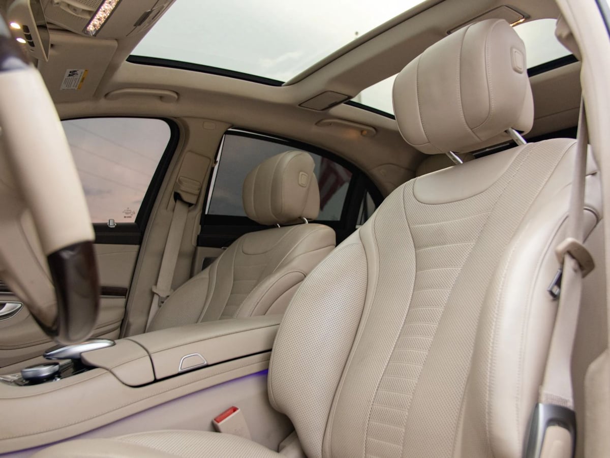 Mercedes-Benz 560 photo 24