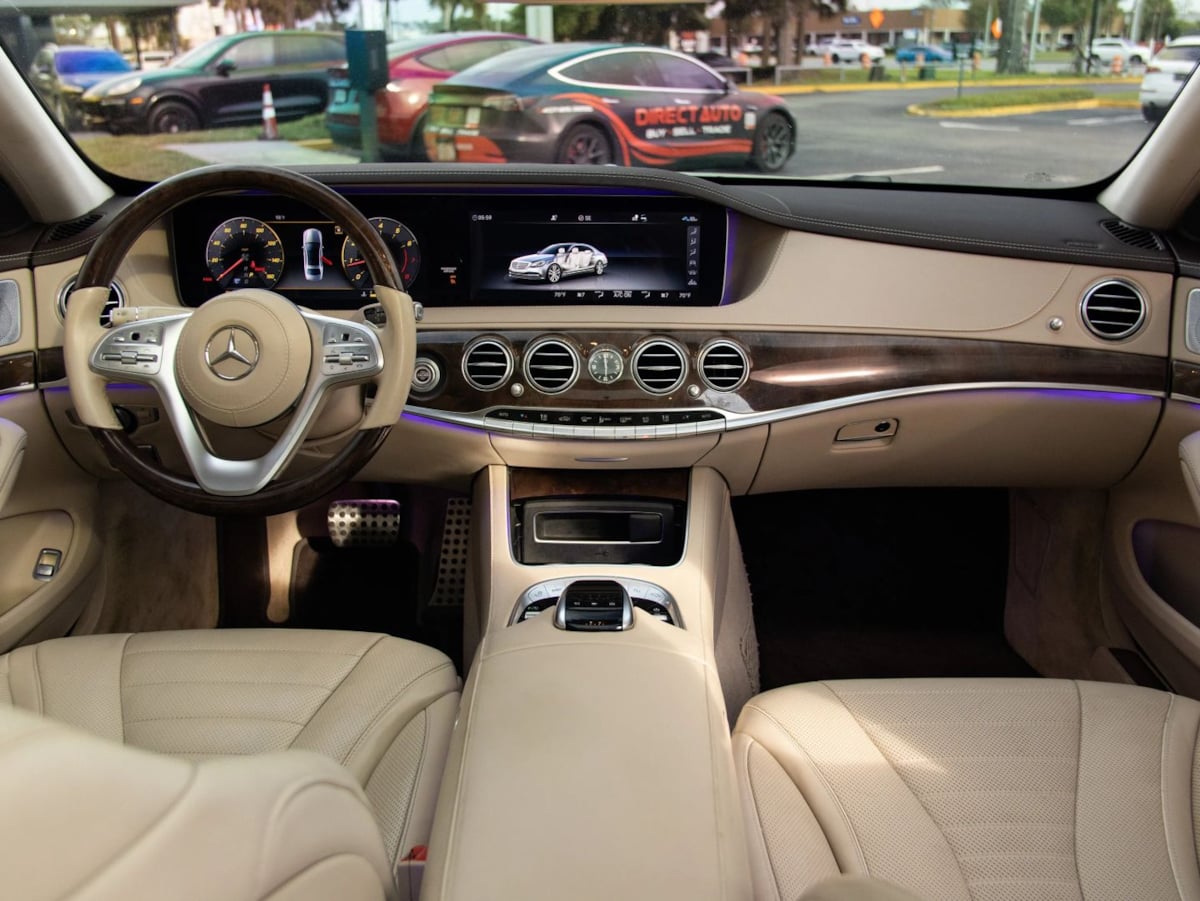Mercedes-Benz 560 photo 35