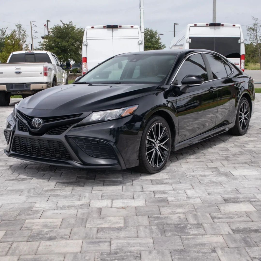 Toyota Camry photo 3