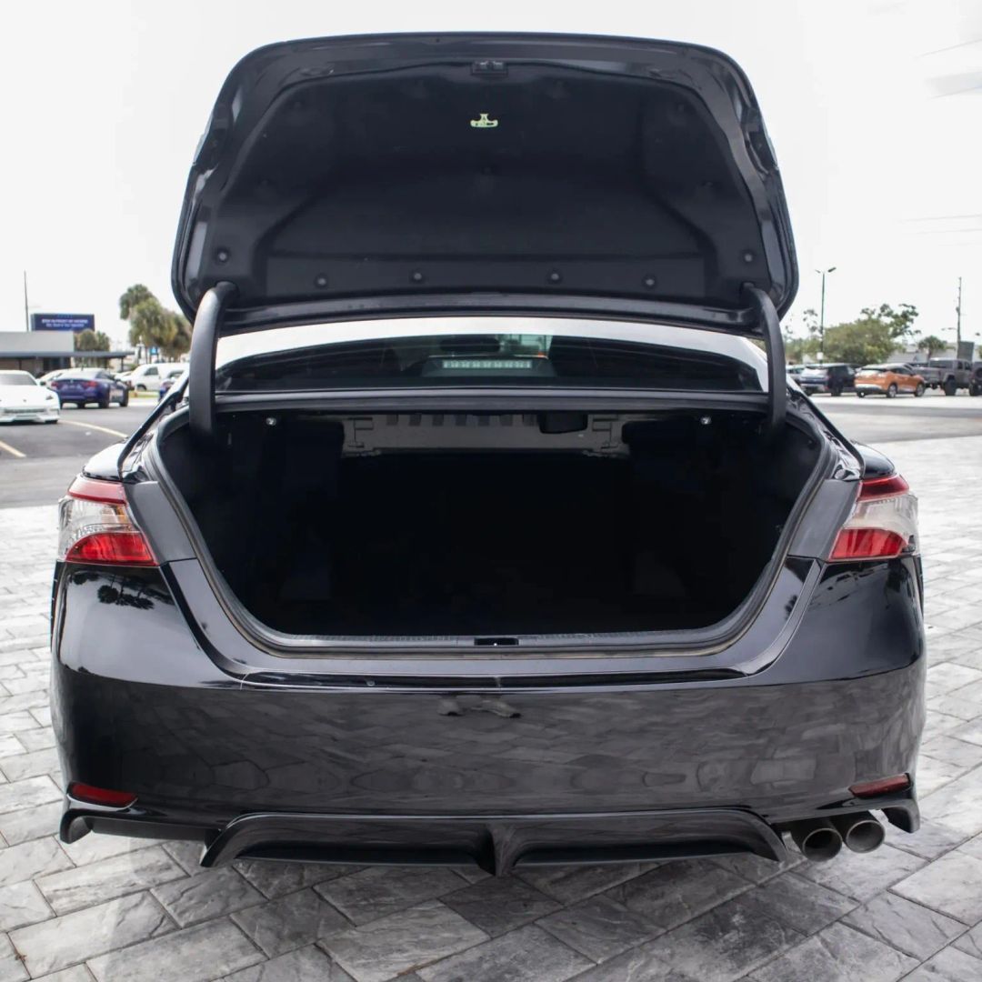 Toyota Camry photo 7