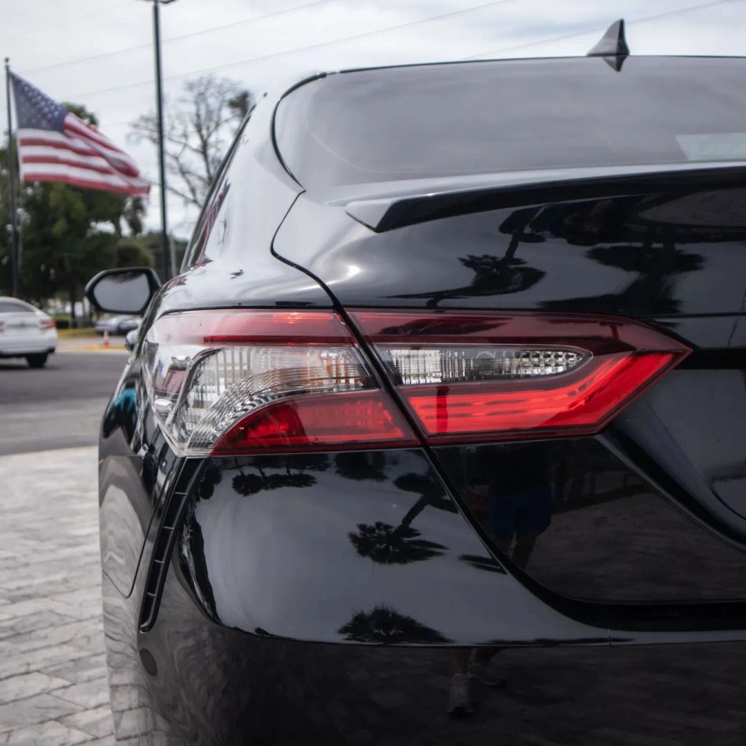 Toyota Camry photo 11