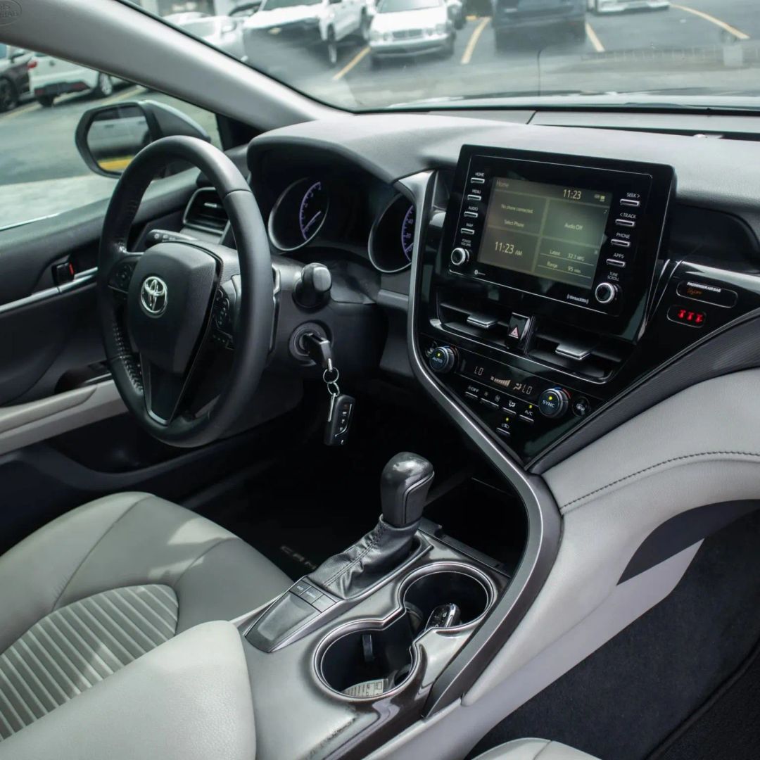 Toyota Camry photo 16