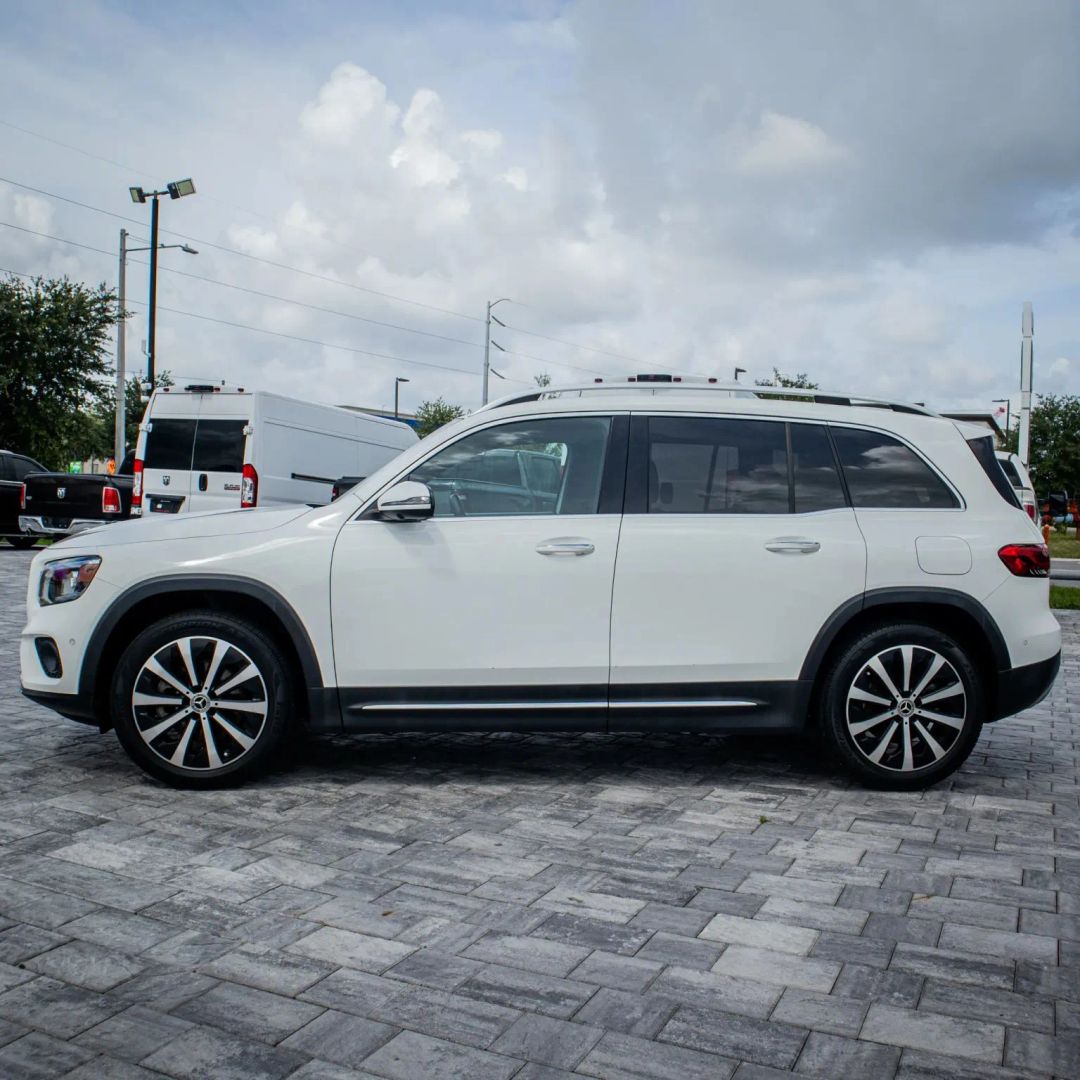 Mercedes-Benz GLB 250 photo 4