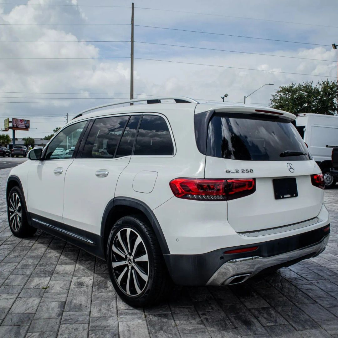 Mercedes-Benz GLB 250 photo 5