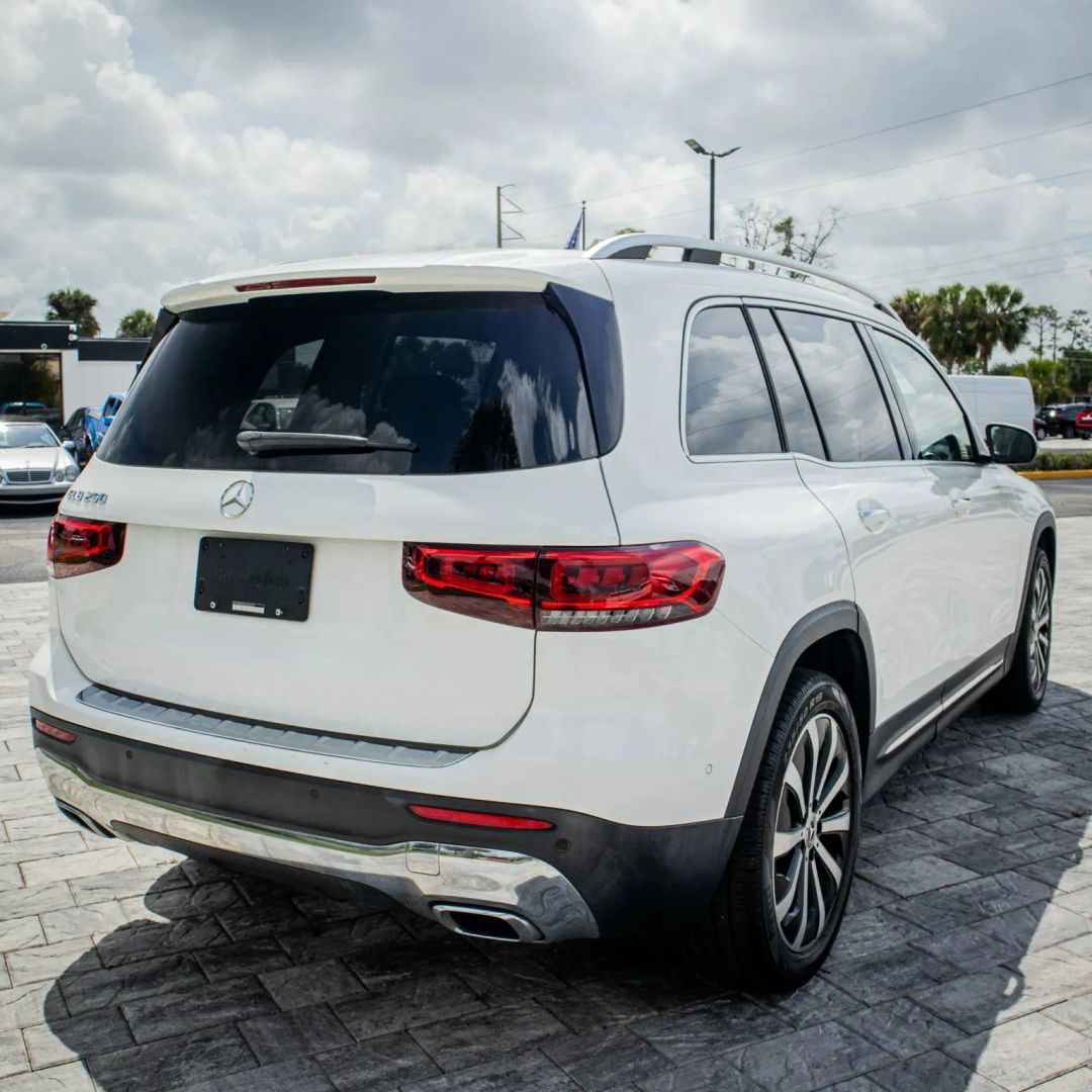 Mercedes-Benz GLB 250 photo 7