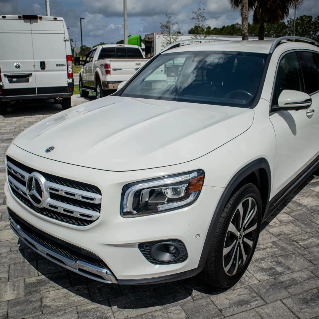 Mercedes-Benz GLB 250 photo 11