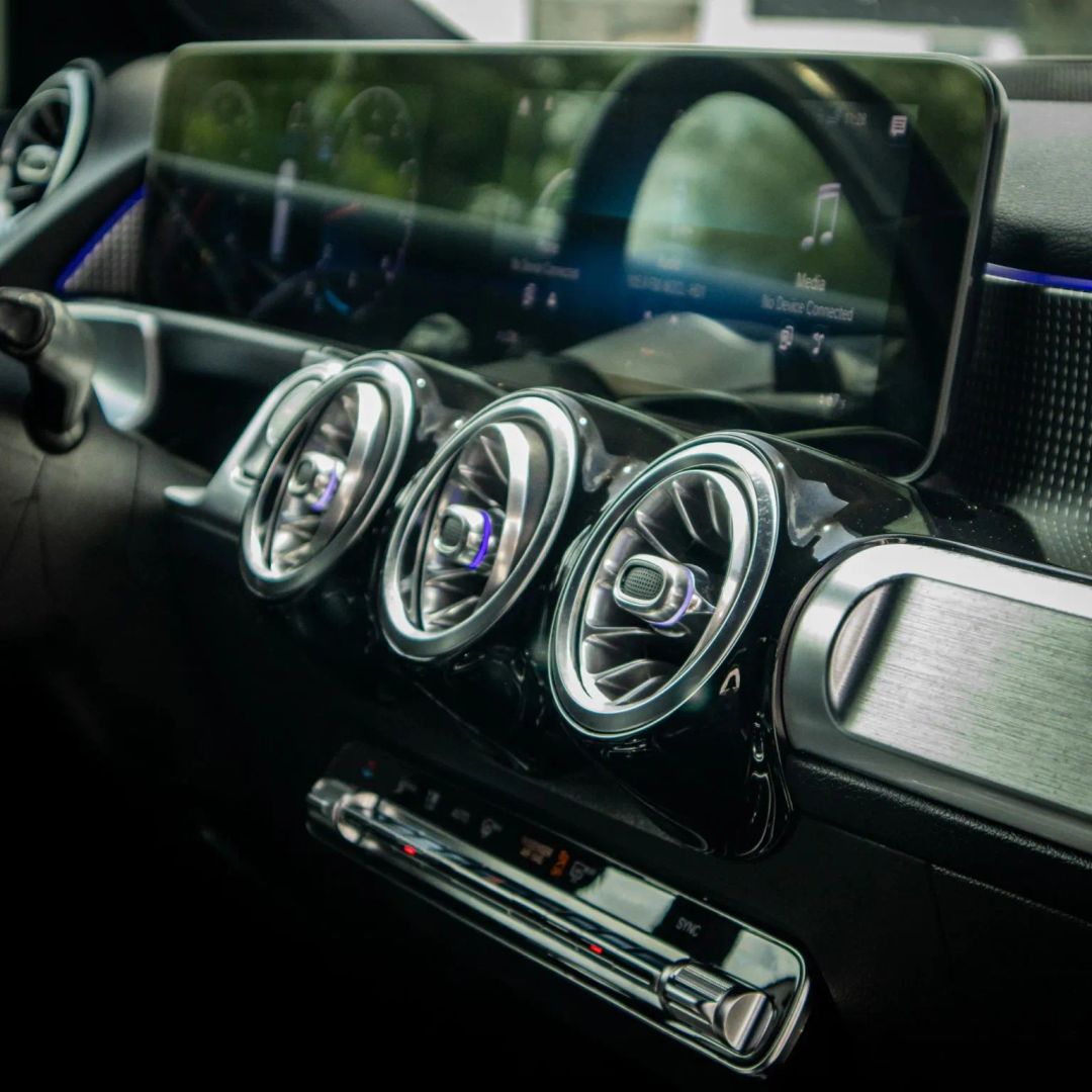 Mercedes-Benz GLB 250 photo 28