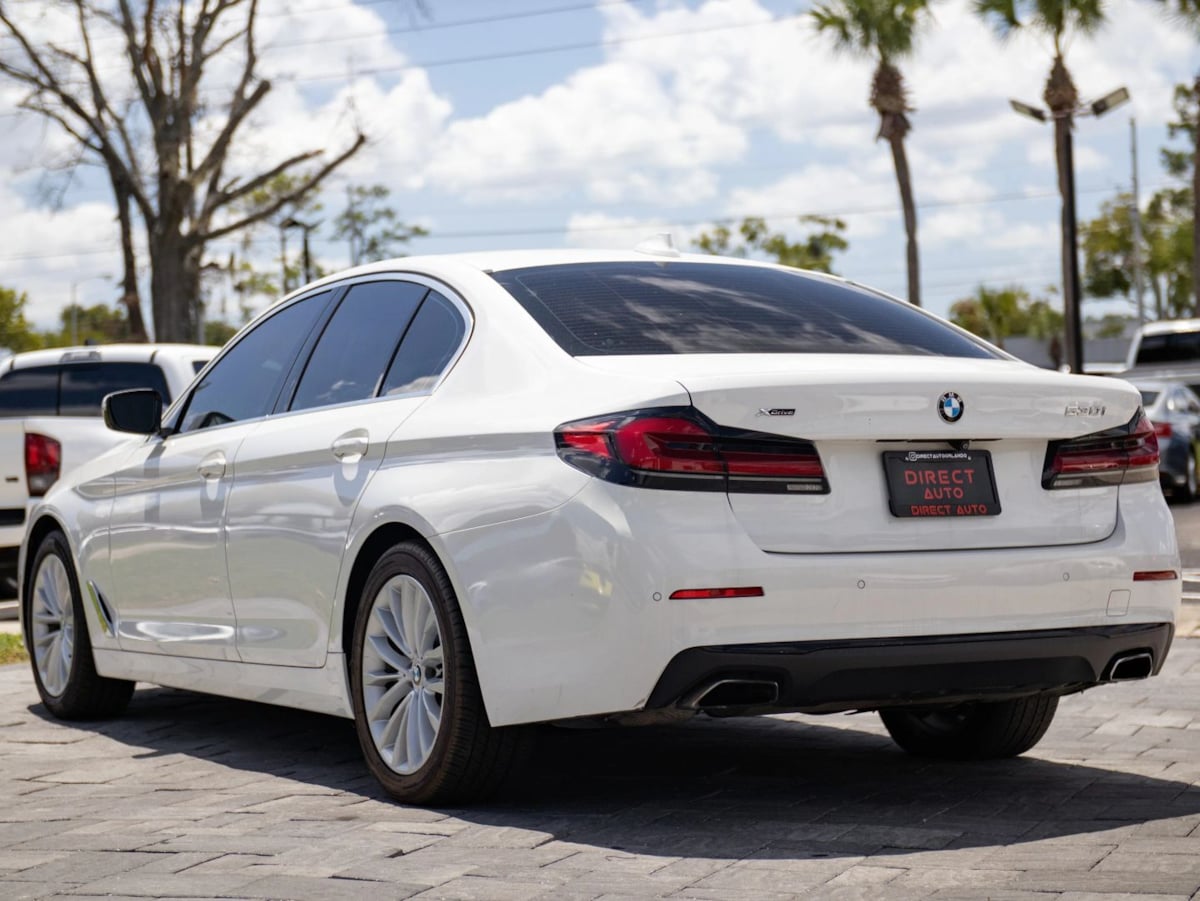 BMW 5 Series photo 9