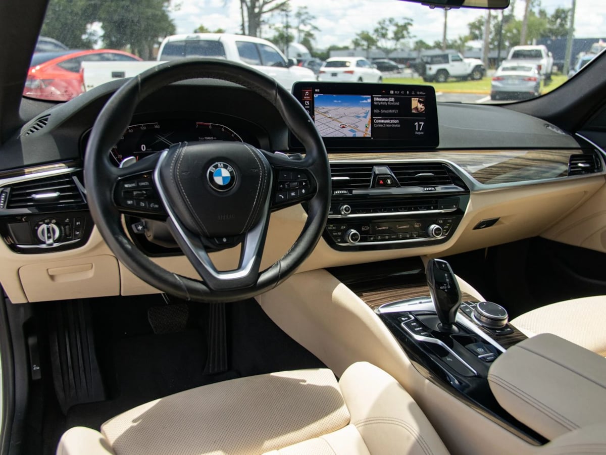 BMW 5 Series photo 15