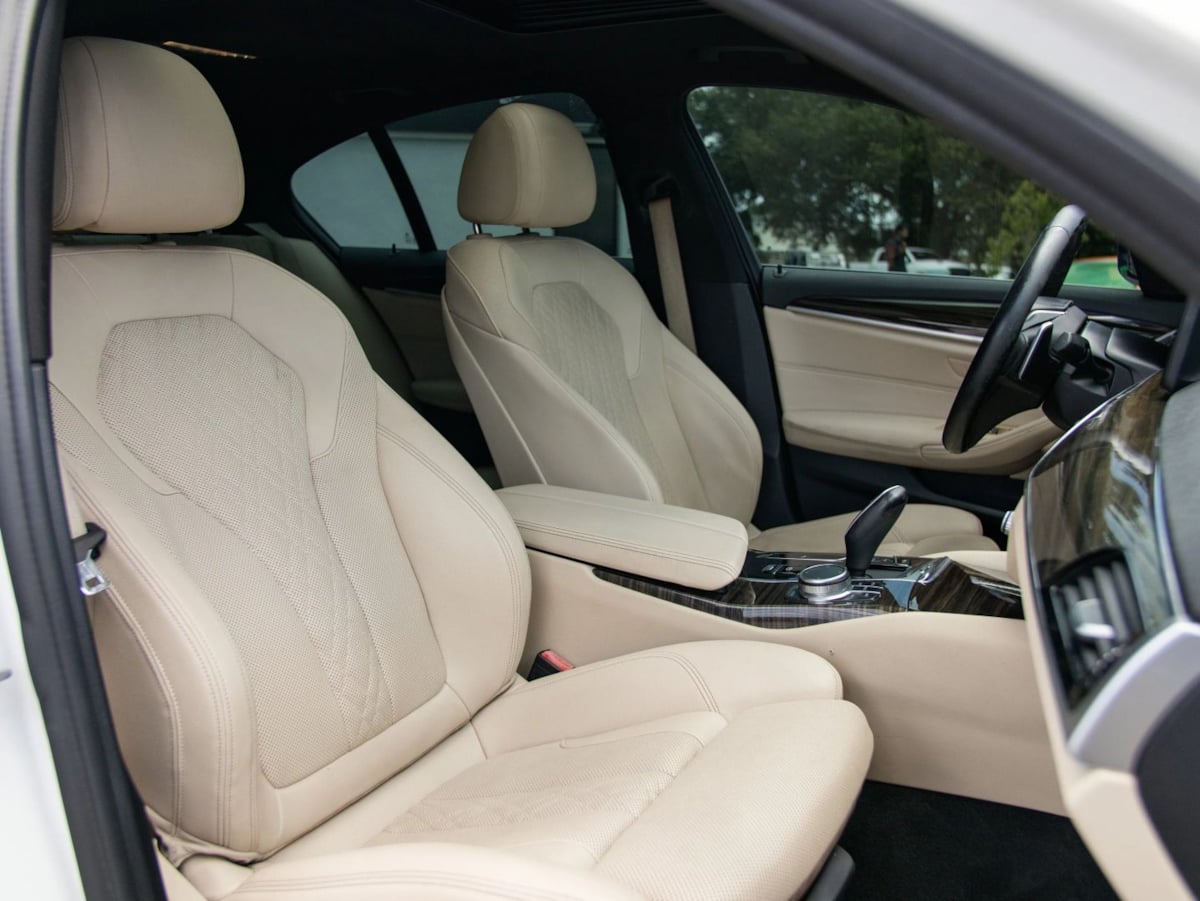 BMW 5 Series photo 20