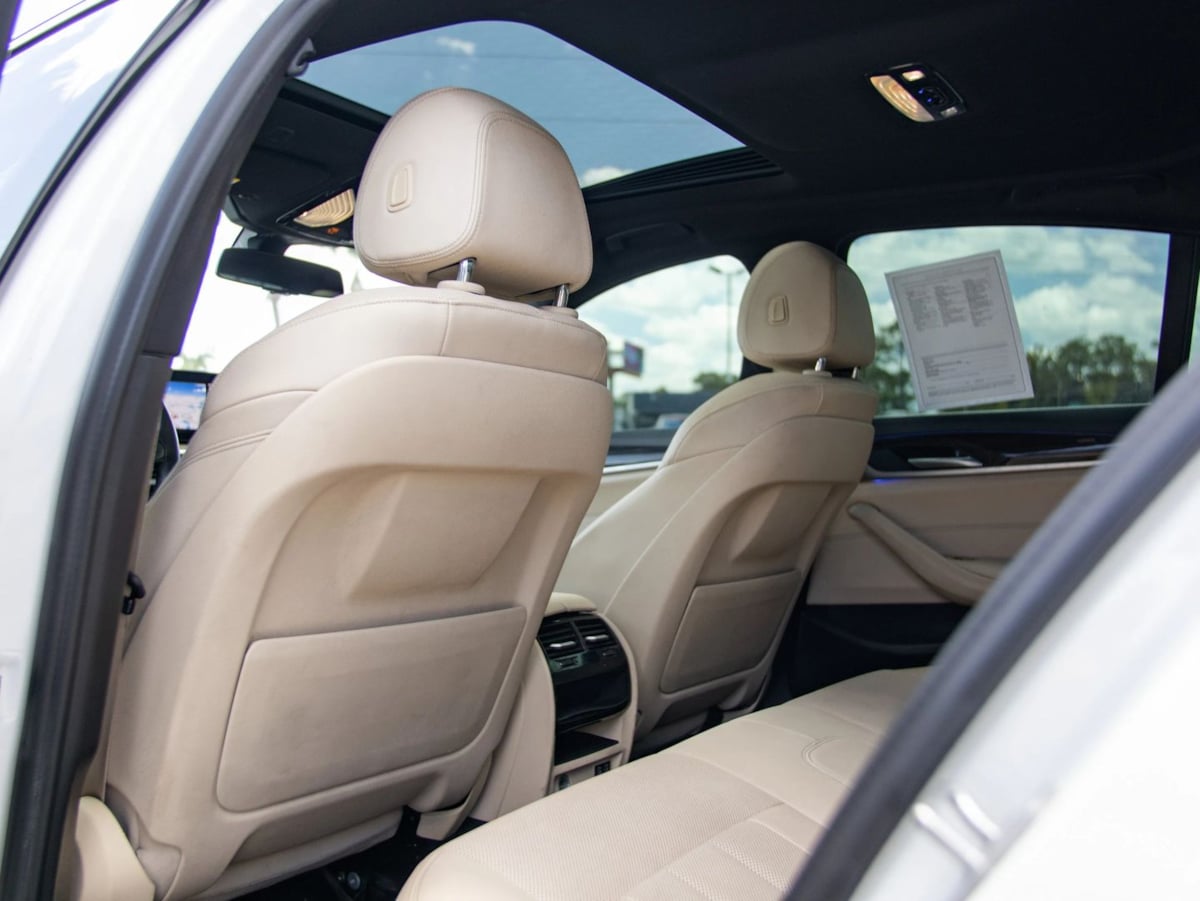 BMW 5 Series photo 22