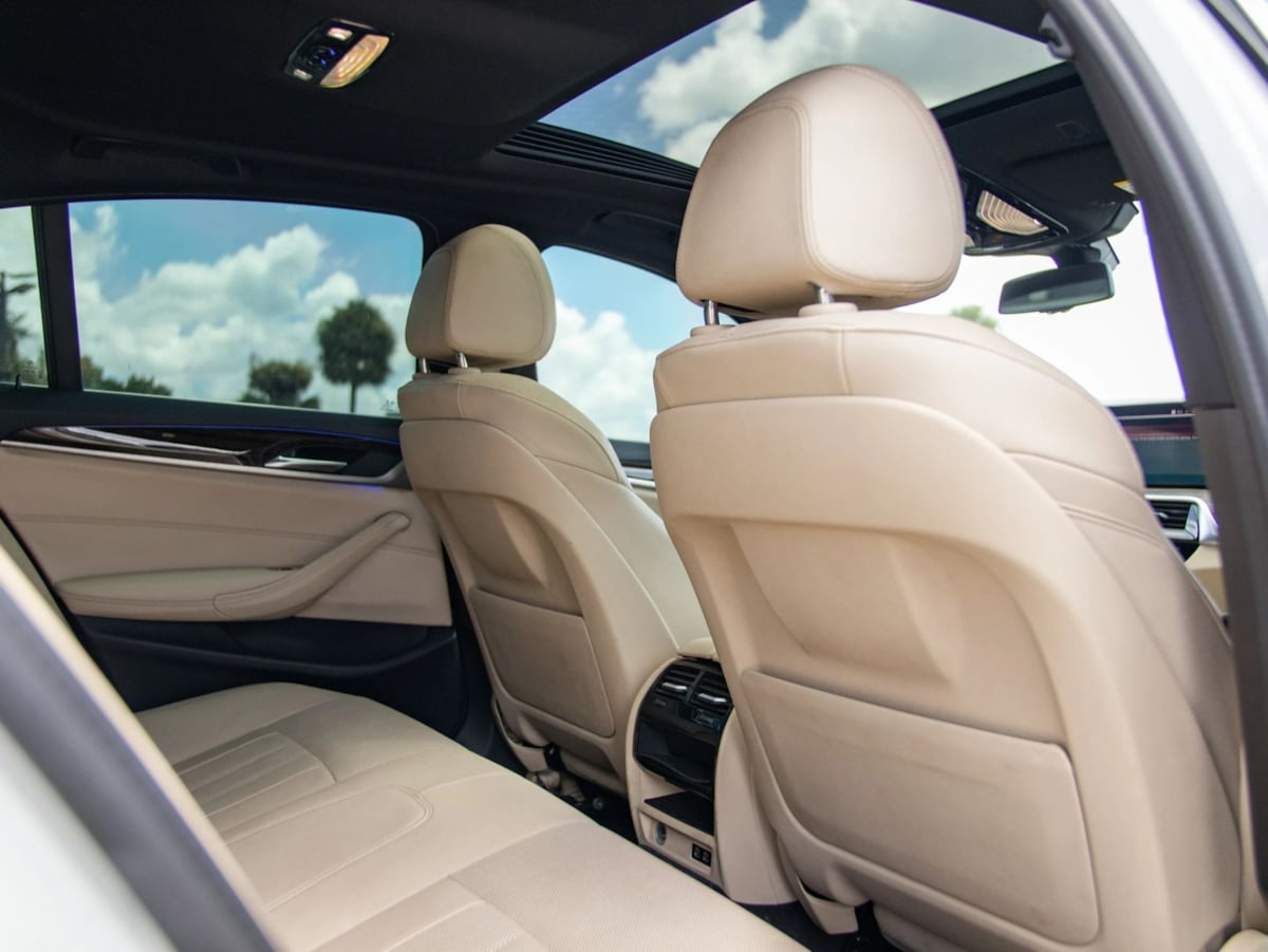 BMW 5 Series photo 25