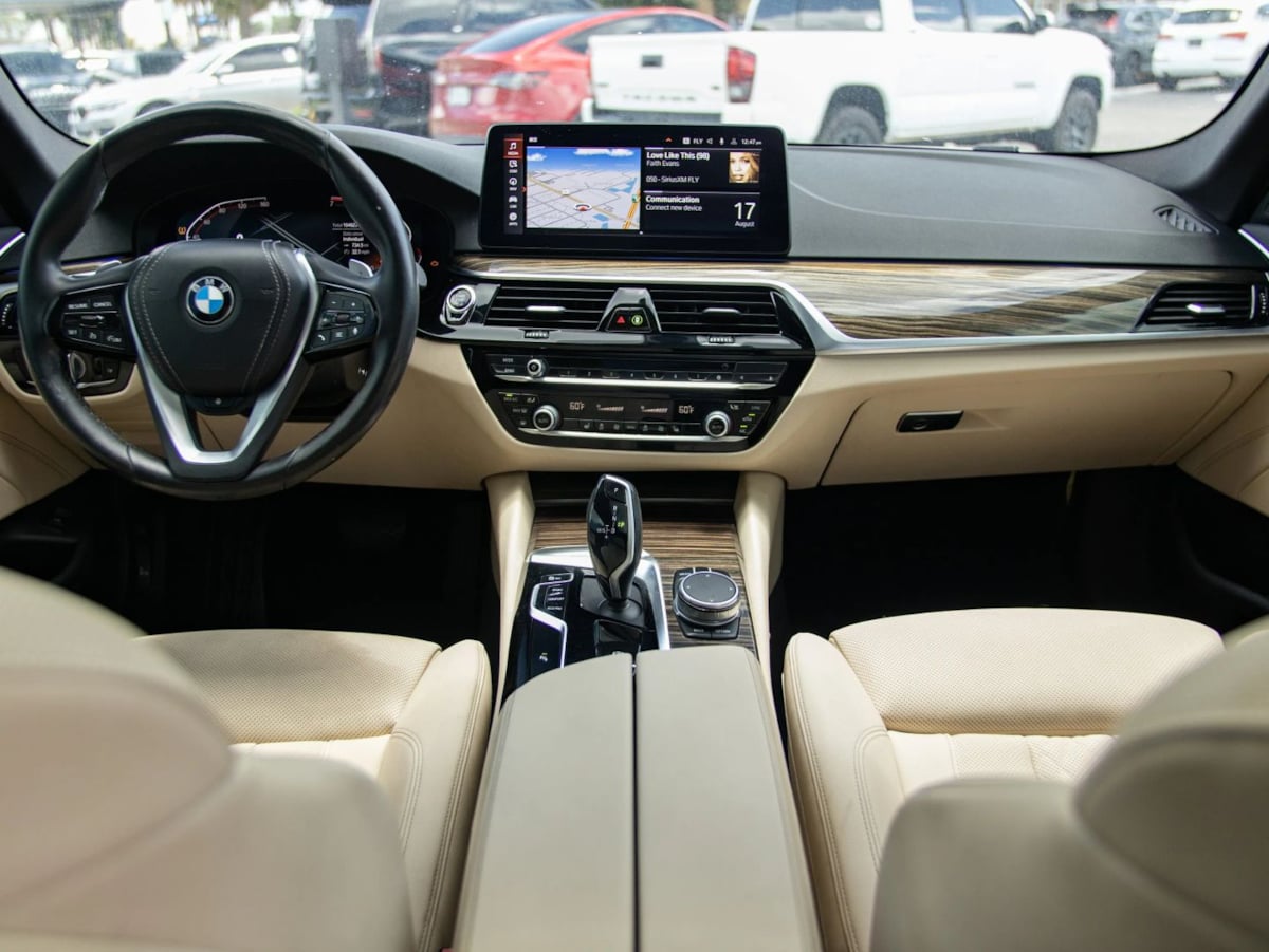 BMW 5 Series photo 26