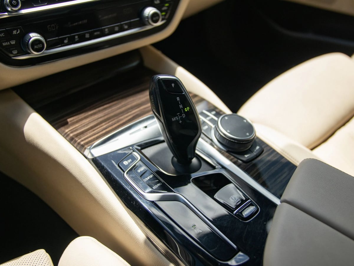 BMW 5 Series photo 29