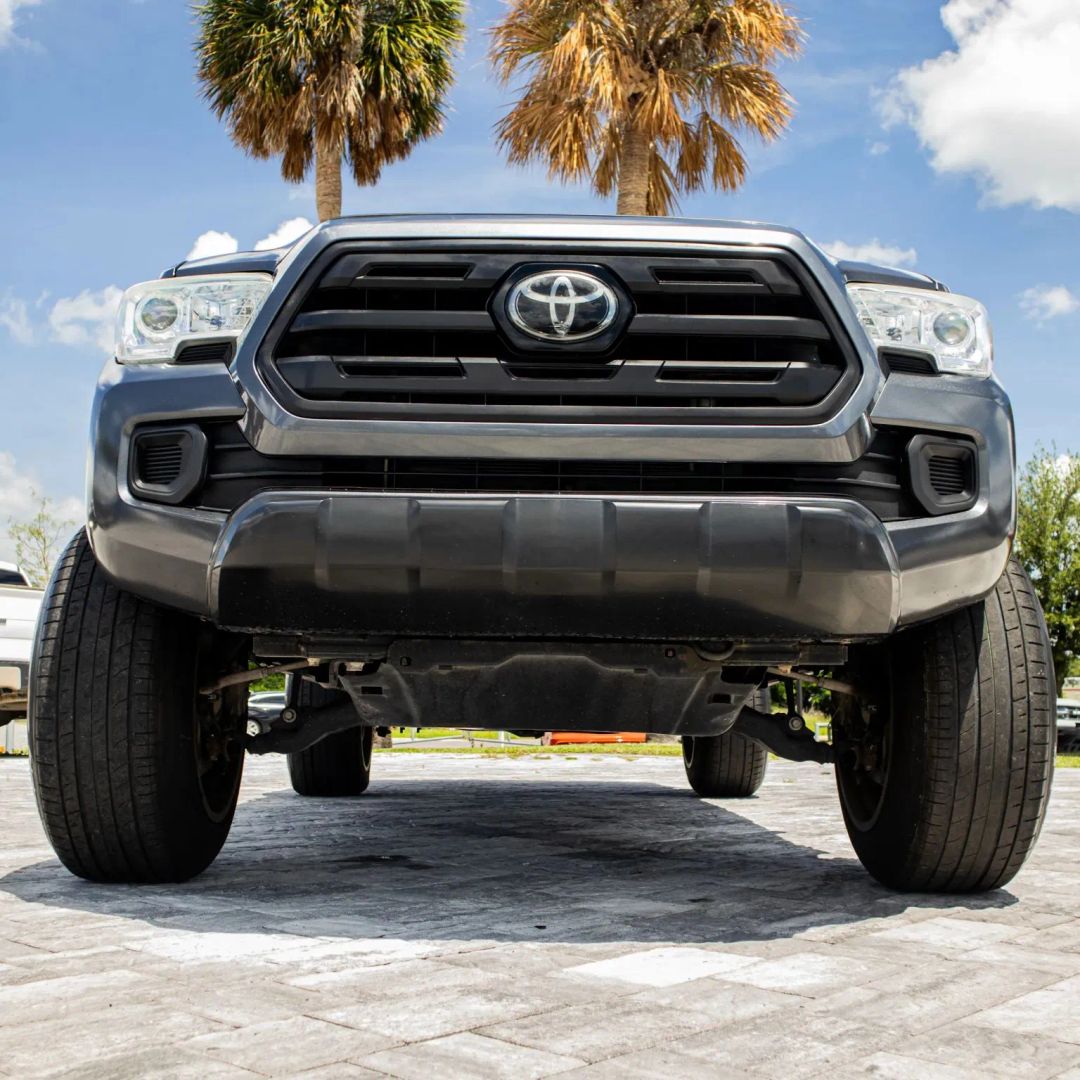 Toyota Tacoma photo 10
