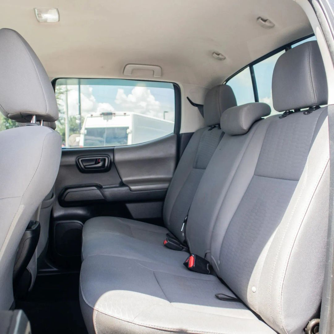 Toyota Tacoma photo 23
