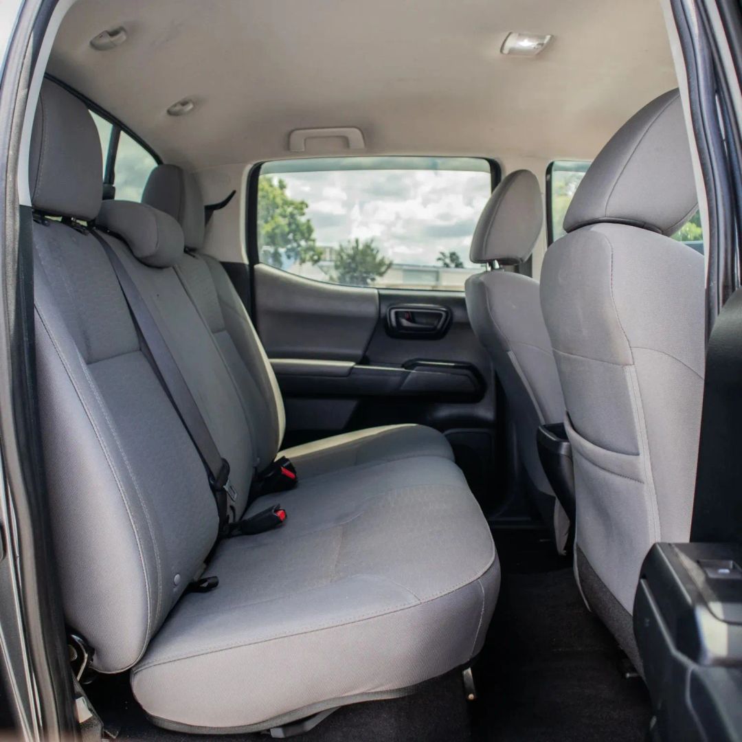 Toyota Tacoma photo 29