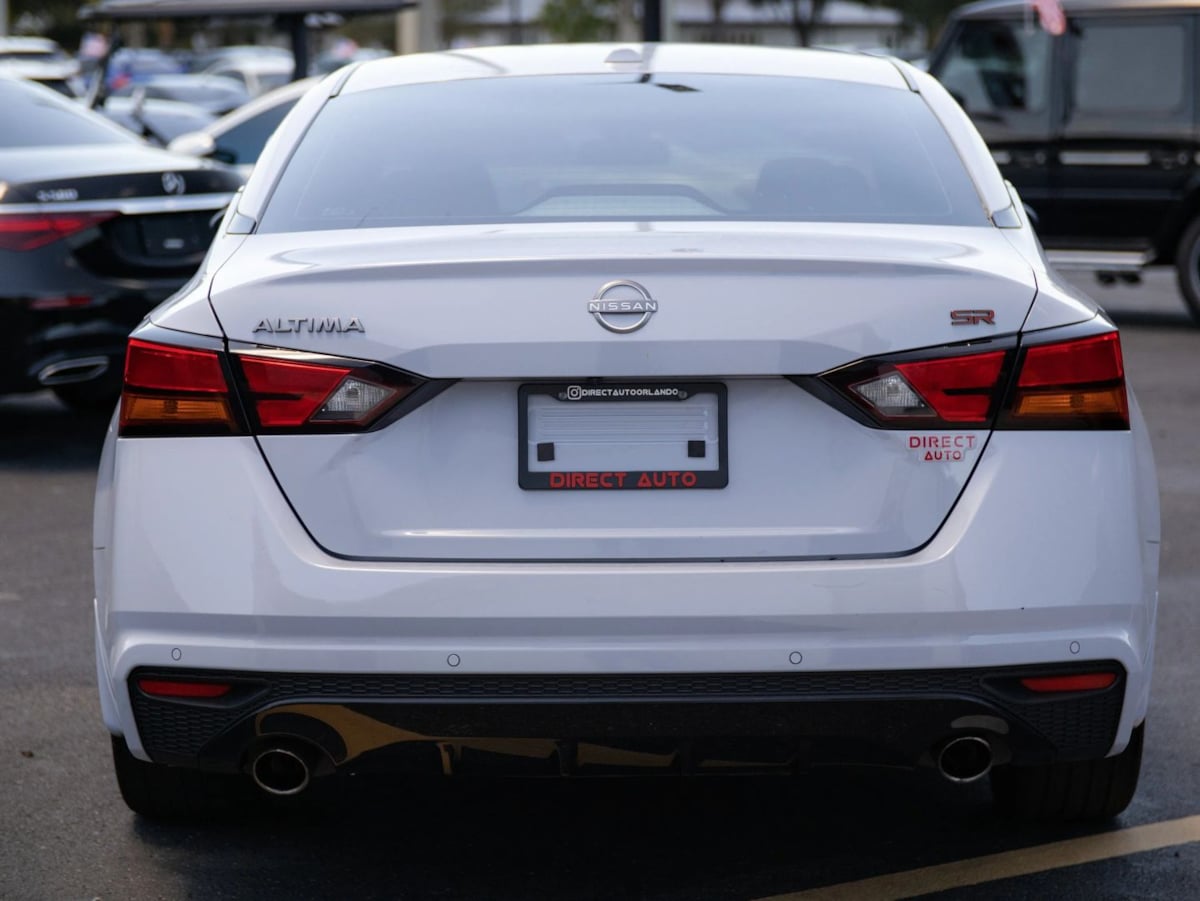 Nissan Altima photo 12