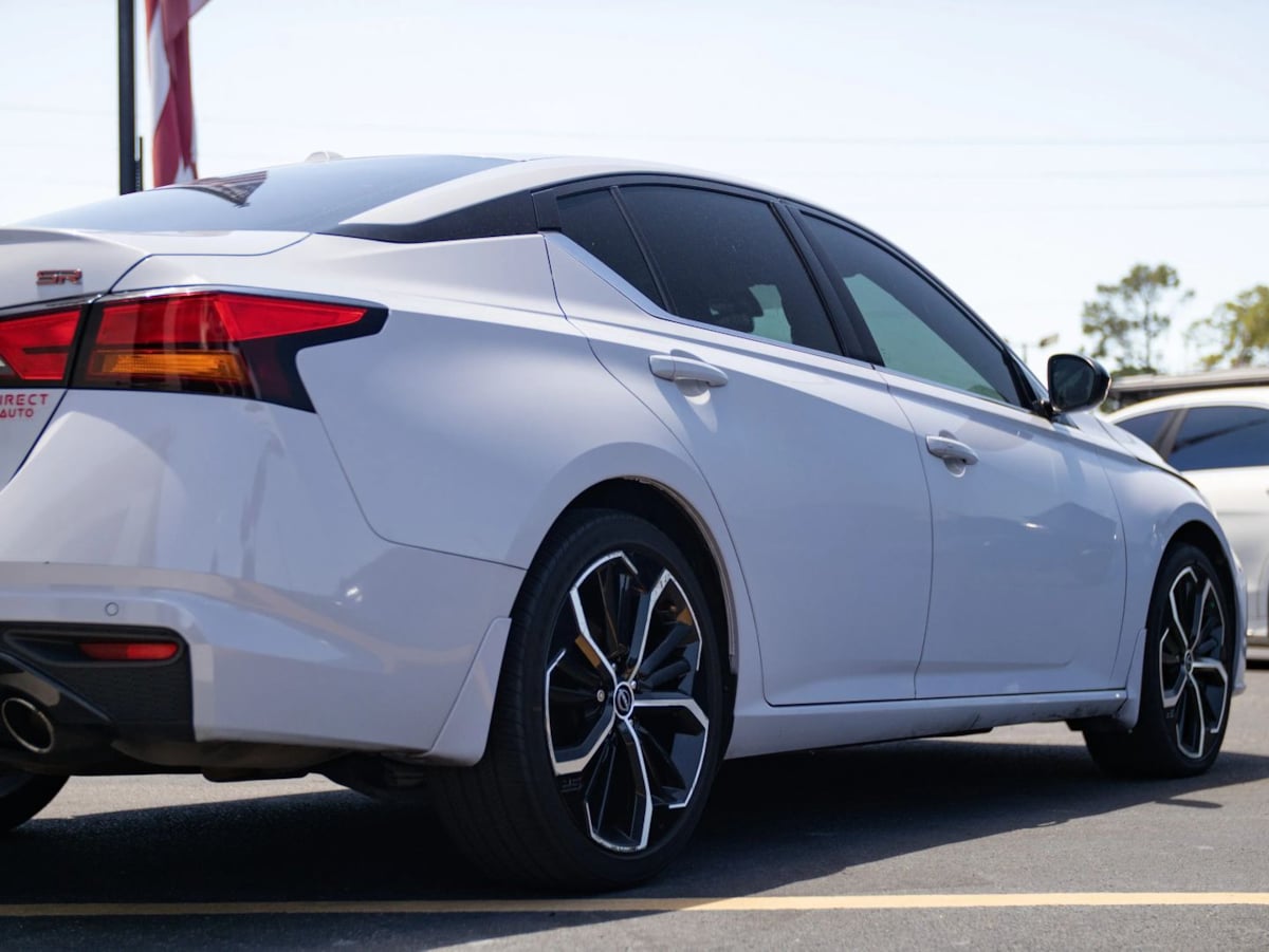 Nissan Altima photo 16