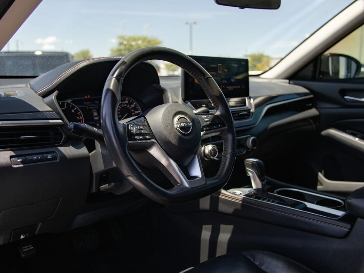 Nissan Altima photo 19
