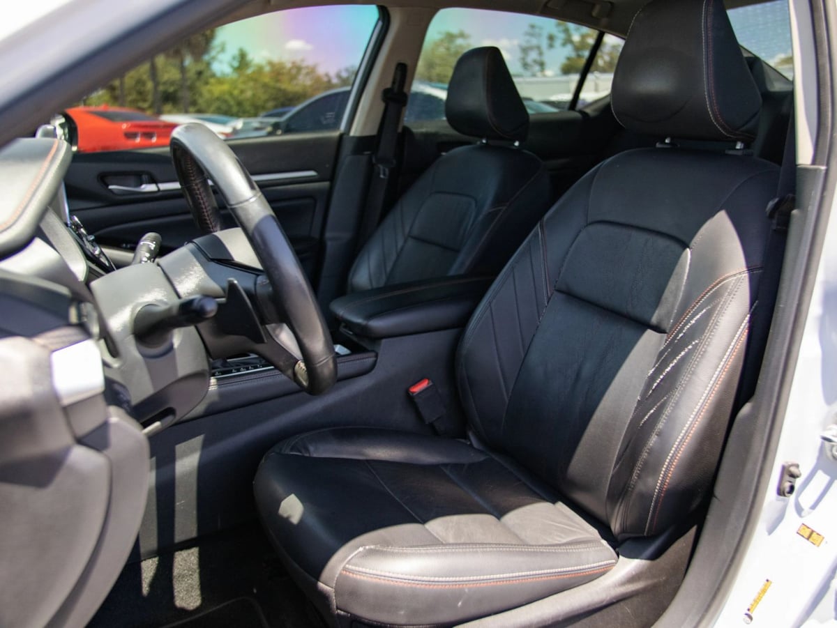 Nissan Altima photo 20