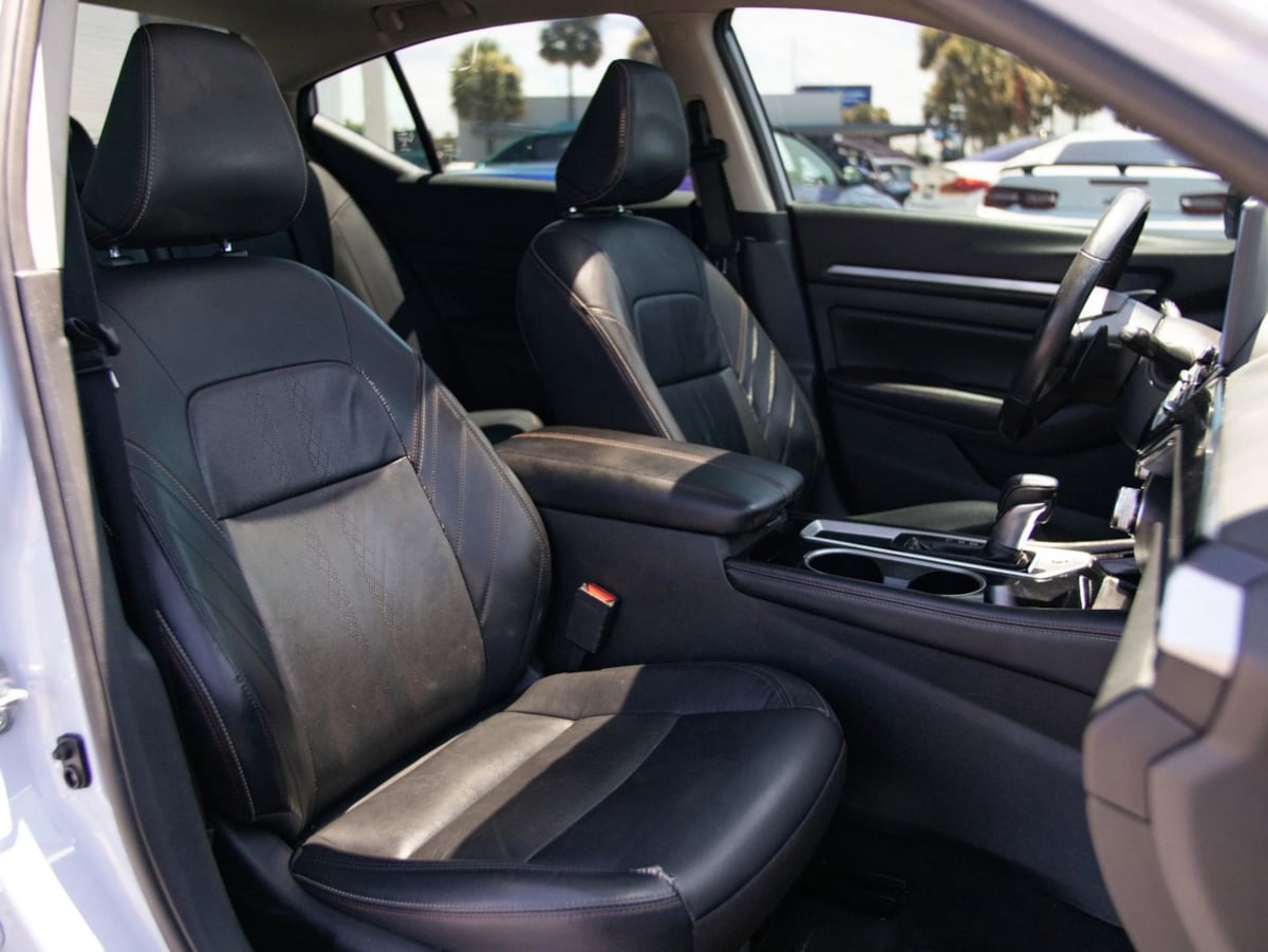 Nissan Altima photo 24