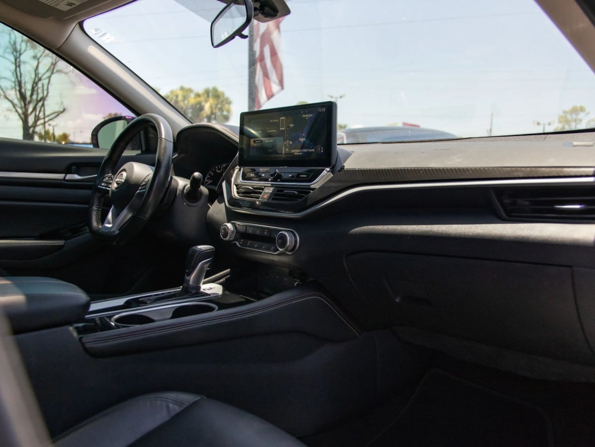 Nissan Altima photo 25