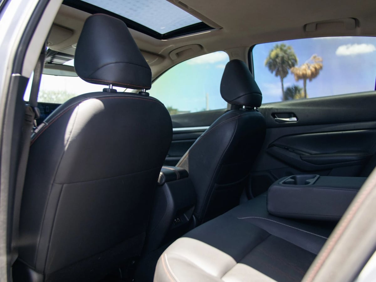Nissan Altima photo 26