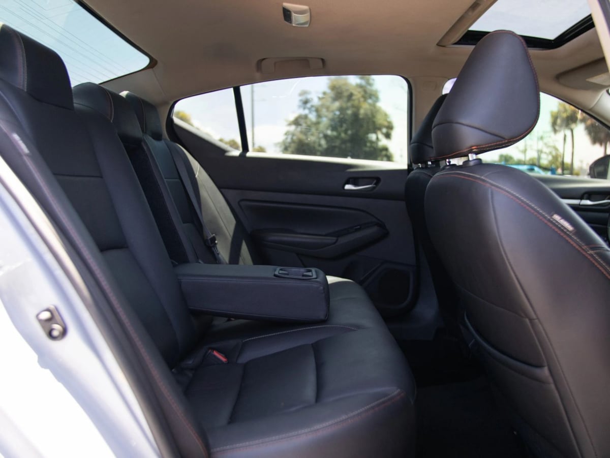 Nissan Altima photo 28