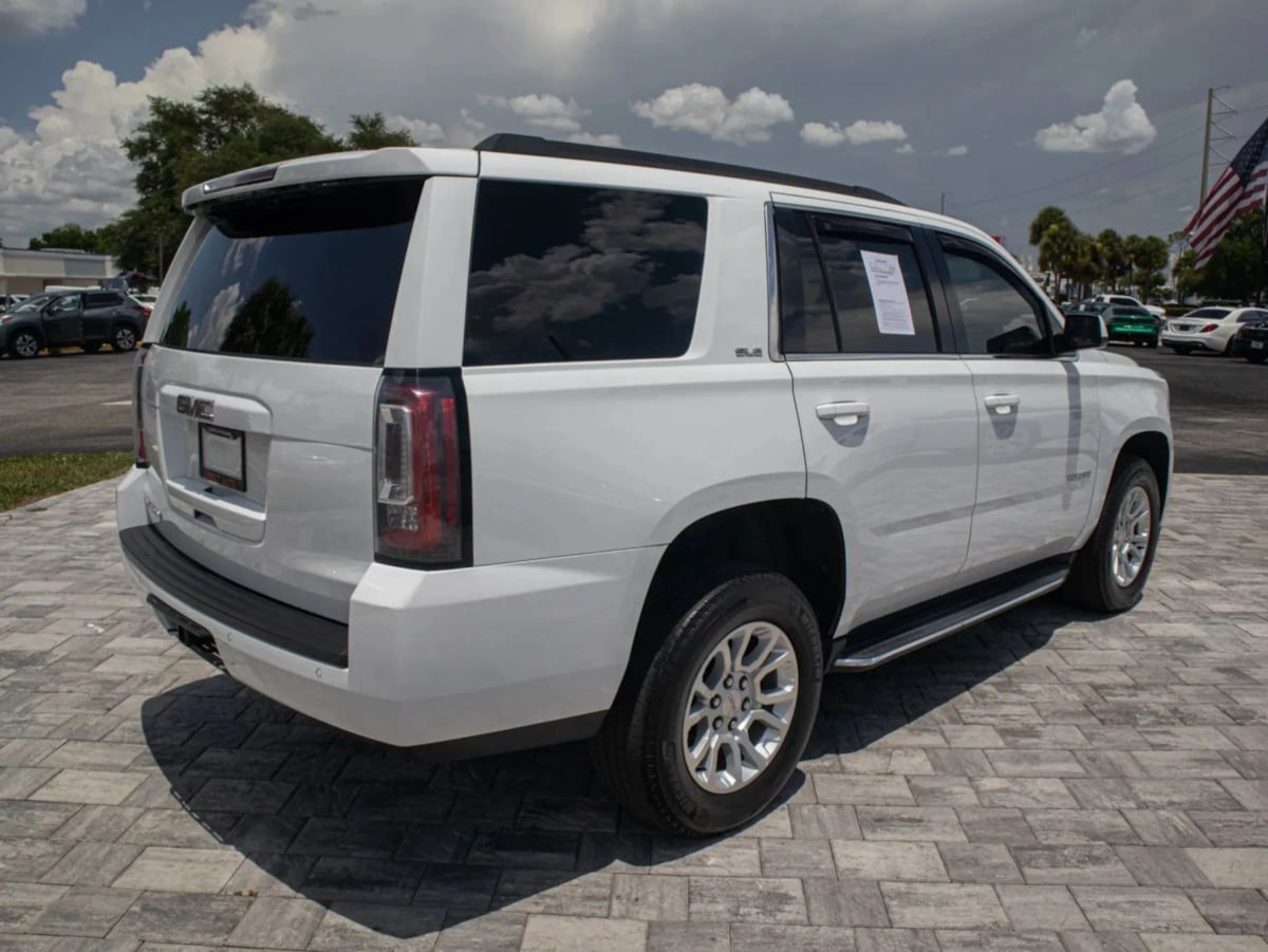 GMC Yukon photo 8