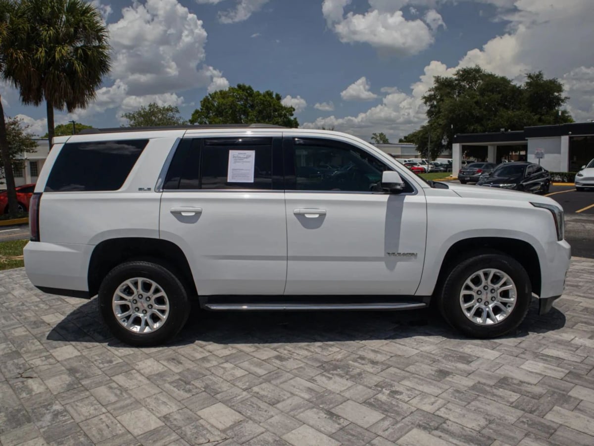 GMC Yukon photo 9