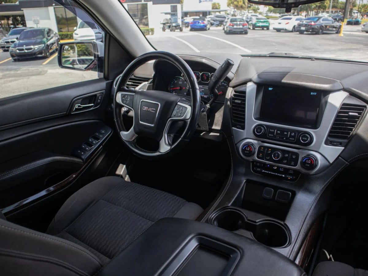 GMC Yukon photo 21