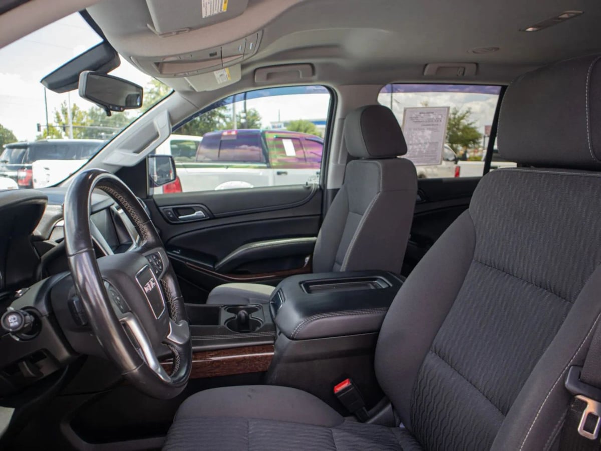 GMC Yukon photo 26