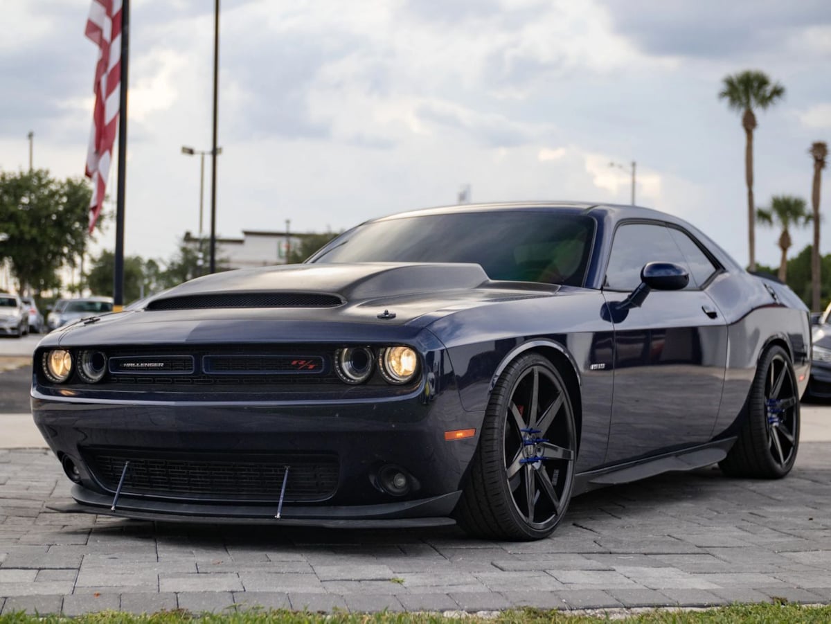 Dodge Challenger photo 6