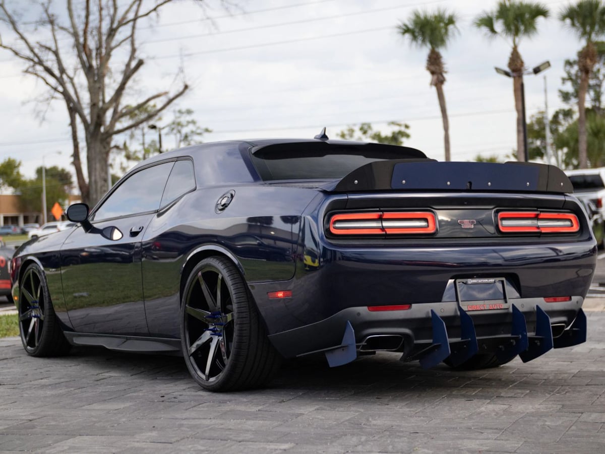 Dodge Challenger photo 10