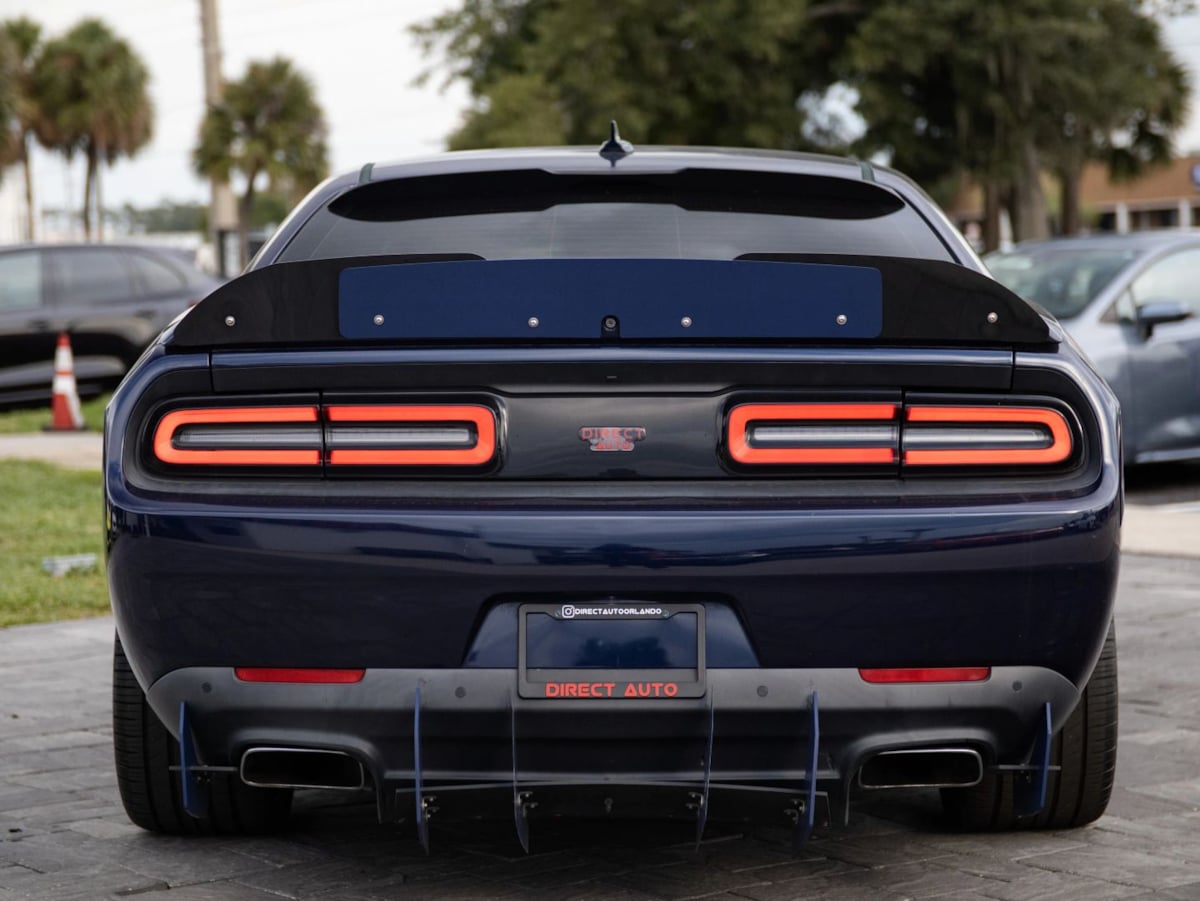 Dodge Challenger photo 12