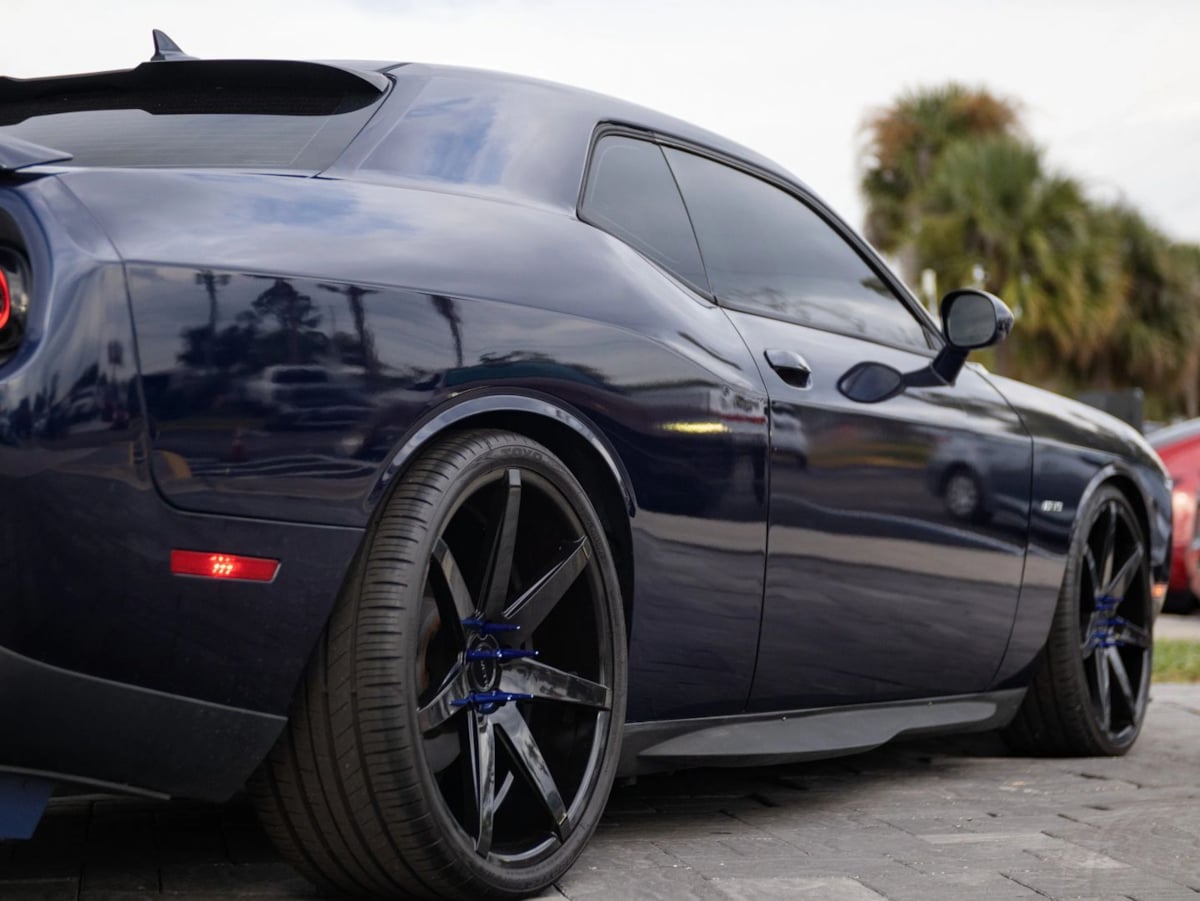 Dodge Challenger photo 16