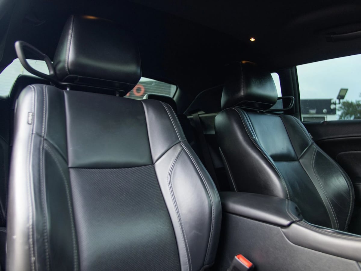Dodge Challenger photo 23