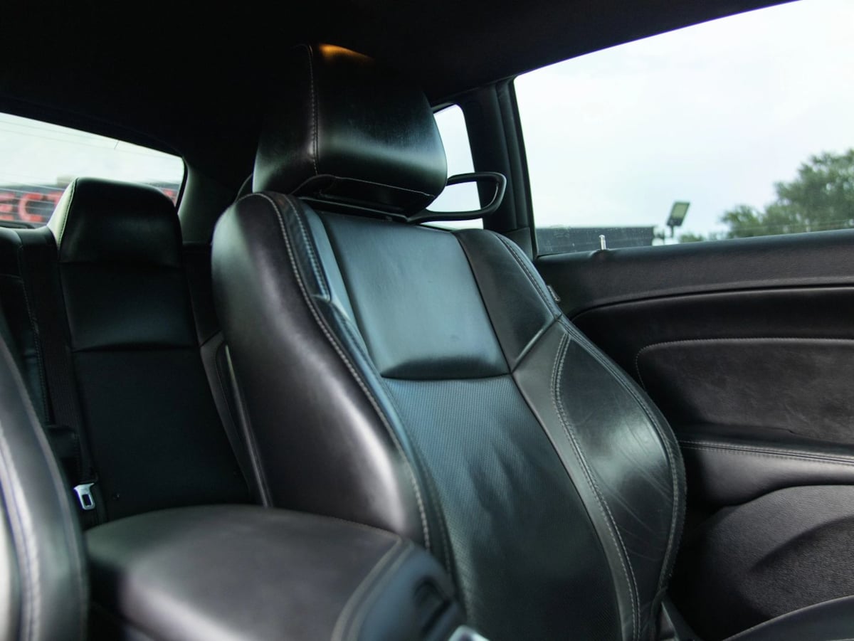 Dodge Challenger photo 25