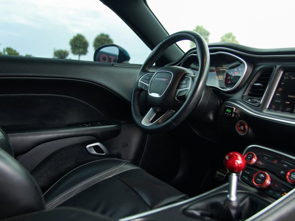 Dodge Challenger photo 26