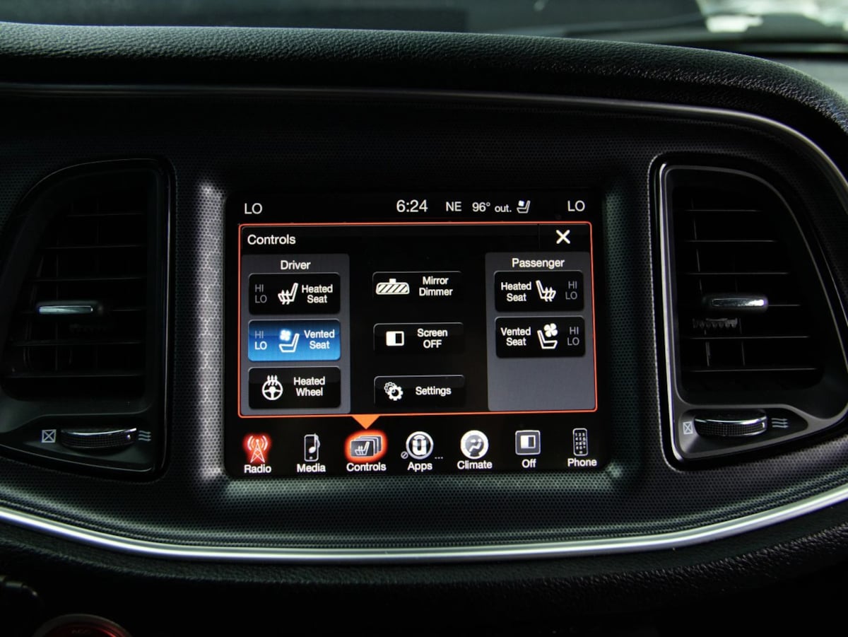 Dodge Challenger photo 31