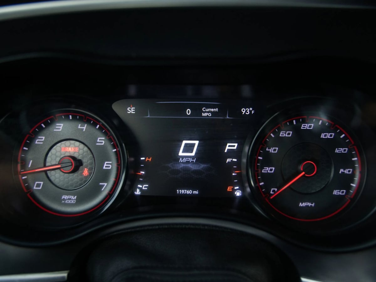 Dodge Charger photo 33