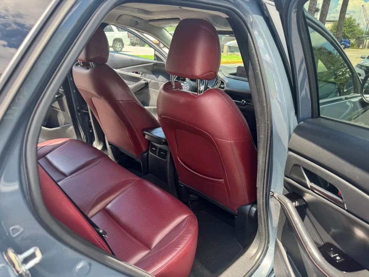 Mazda CX-30 photo 11