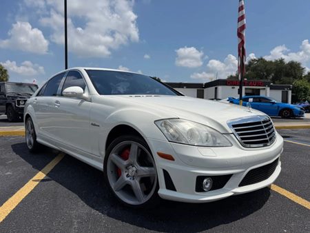 2009 Mercedes-Benz S63 AMG