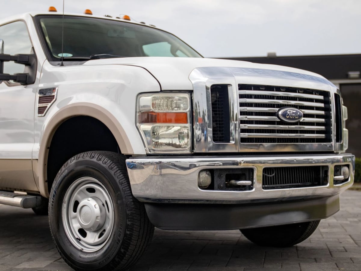 Ford F-350 photo 3