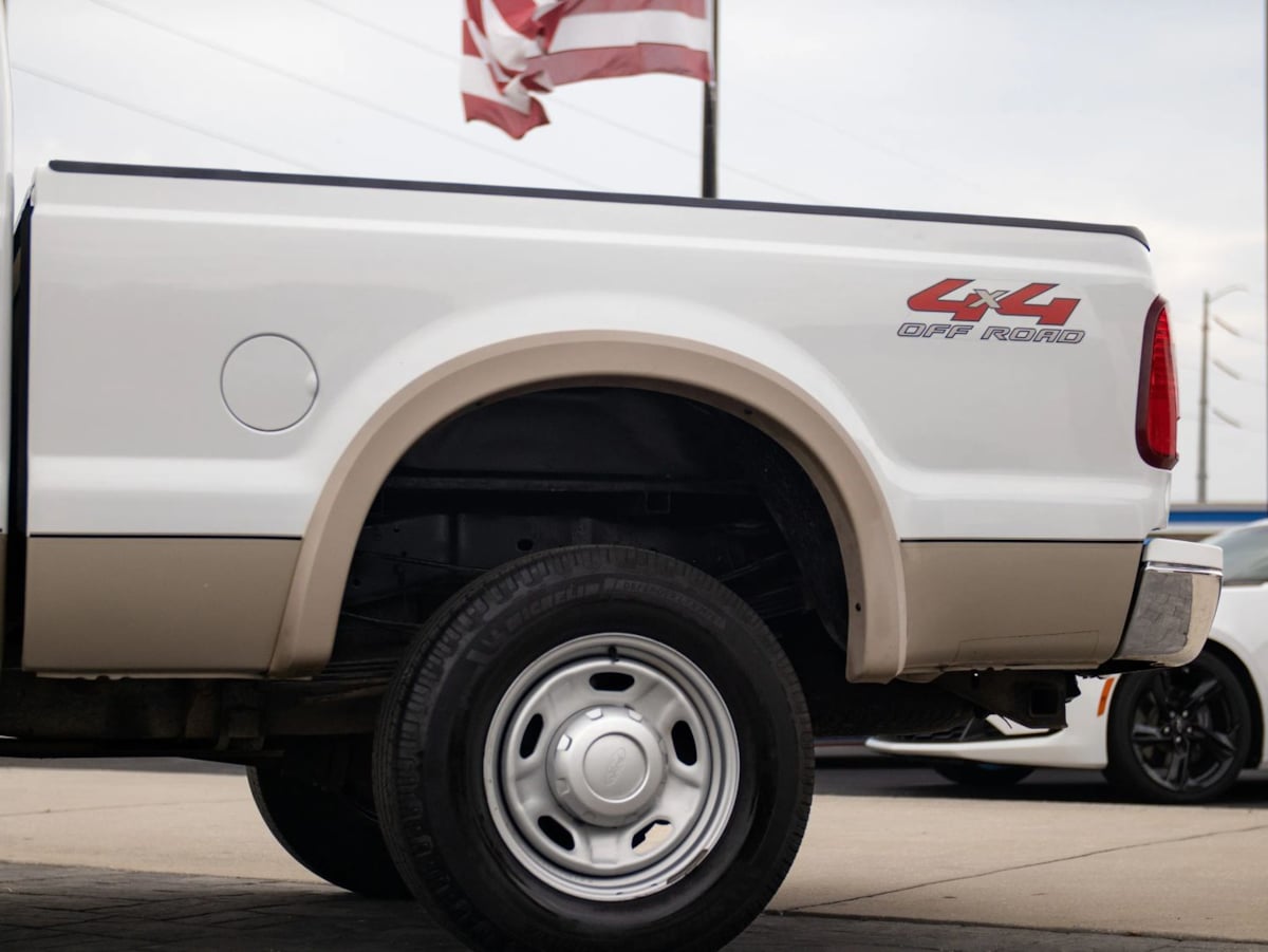 Ford F-350 photo 9
