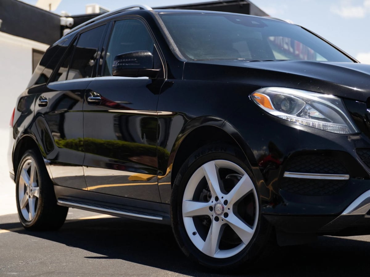 Mercedes-Benz GLE photo 2