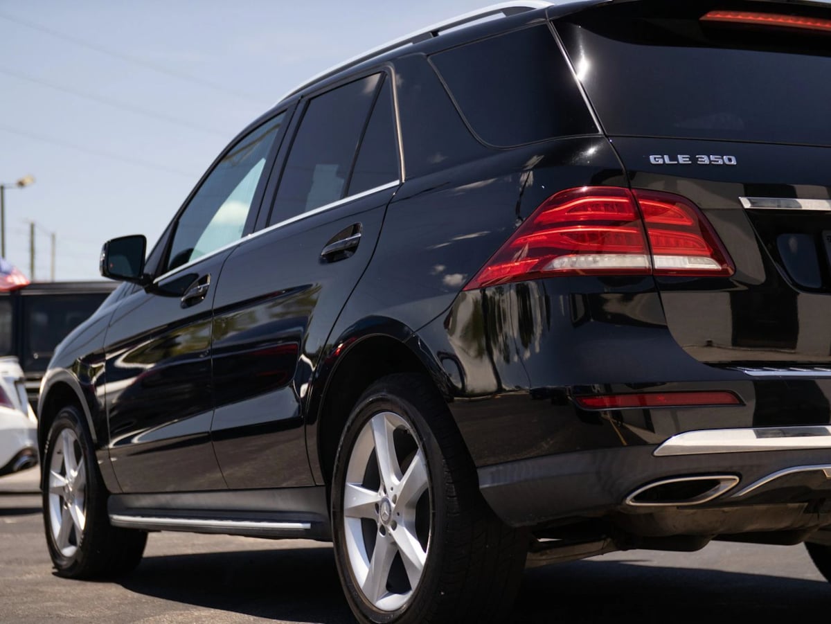 Mercedes-Benz GLE photo 9