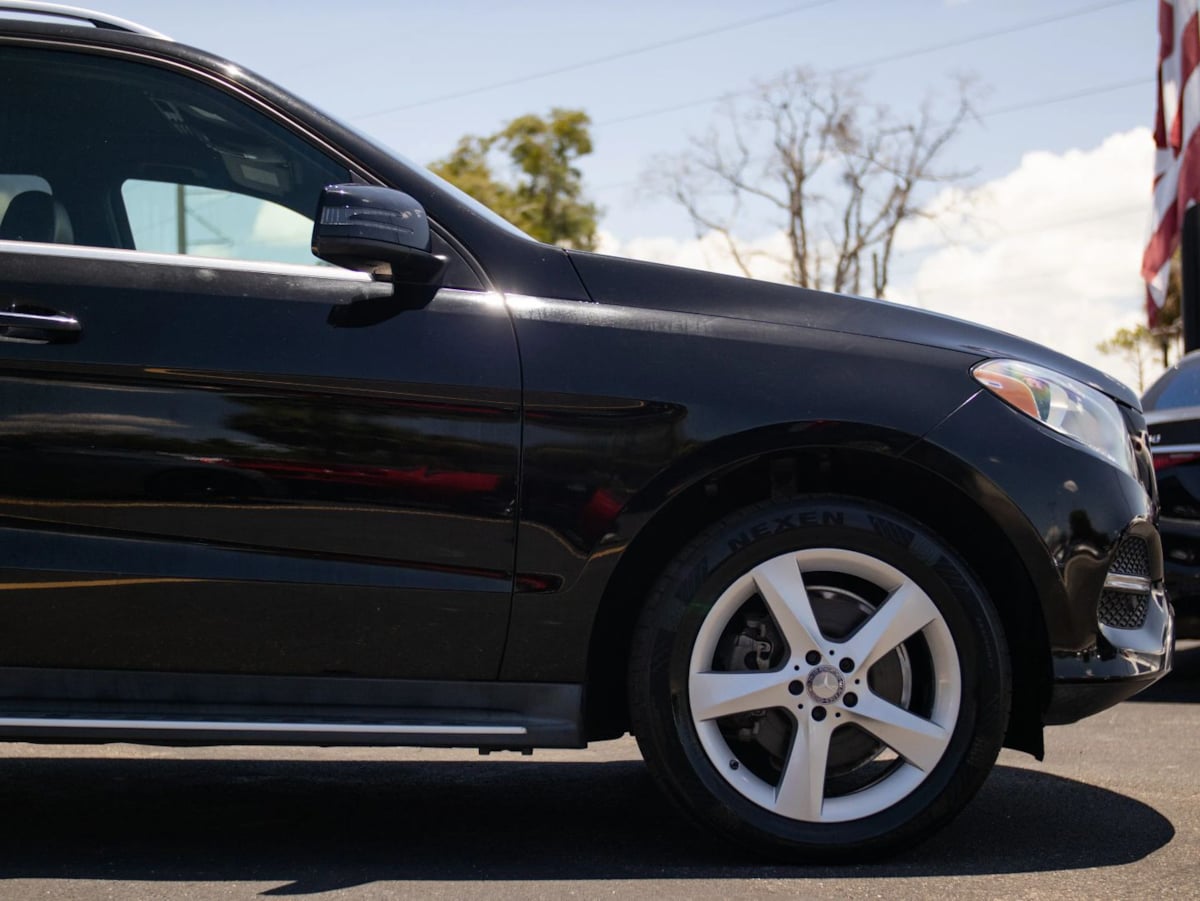 Mercedes-Benz GLE photo 15